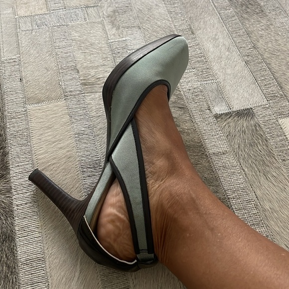Elegant Green Grayish Open Sling High Heels - Picture 5 of 5